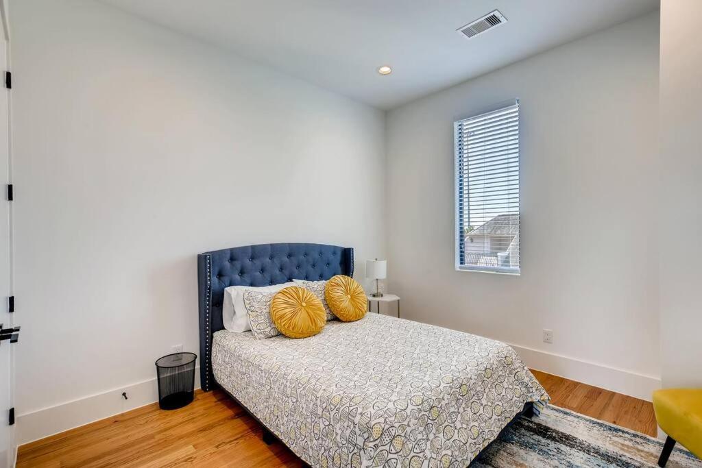 4 Story Home Mins To Downtown Houston With City Views Extérieur photo