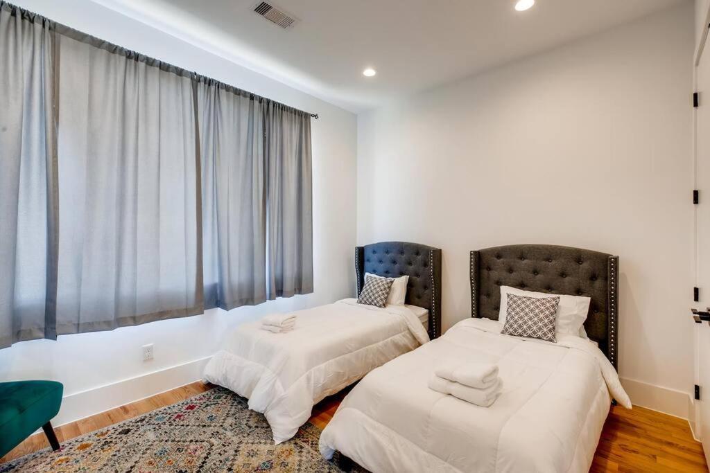 4 Story Home Mins To Downtown Houston With City Views Extérieur photo