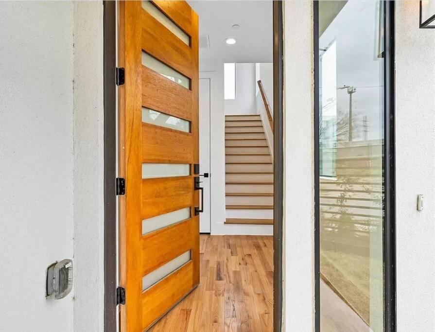 4 Story Home Mins To Downtown Houston With City Views Extérieur photo