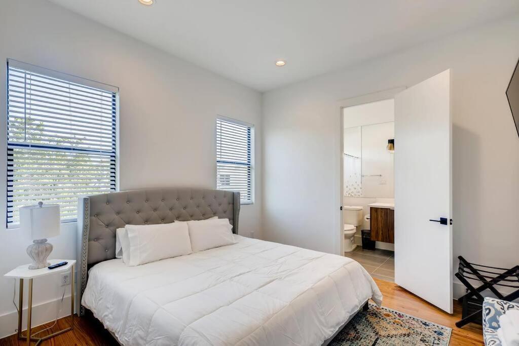 4 Story Home Mins To Downtown Houston With City Views Extérieur photo