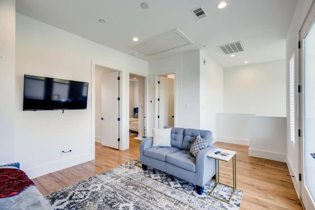 4 Story Home Mins To Downtown Houston With City Views Extérieur photo