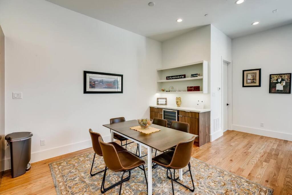4 Story Home Mins To Downtown Houston With City Views Extérieur photo
